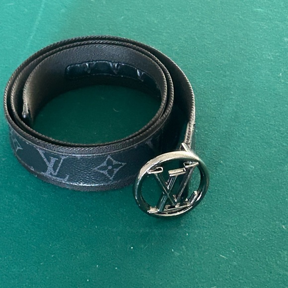Trades are accepted - Picture 1 of 4